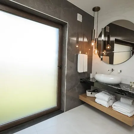 Semesterbostad Mountain Whisper *