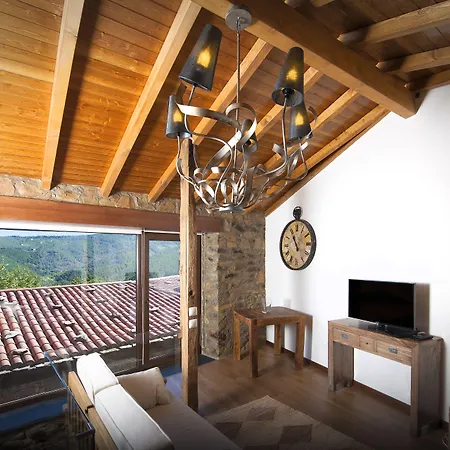 Mountain Whisper Semesterbostad Gondramaz