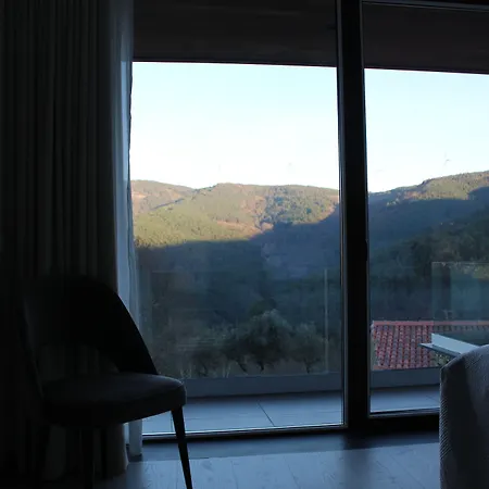 Mountain Whisper Semesterbostad *