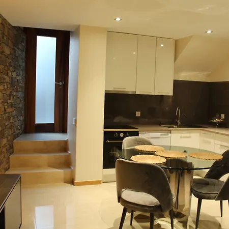 Mountain Whisper * Gondramaz