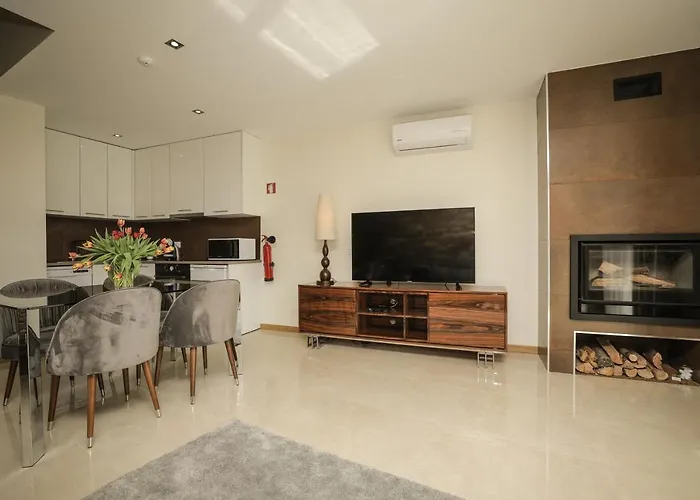 Mountain Whisper Gondramaz