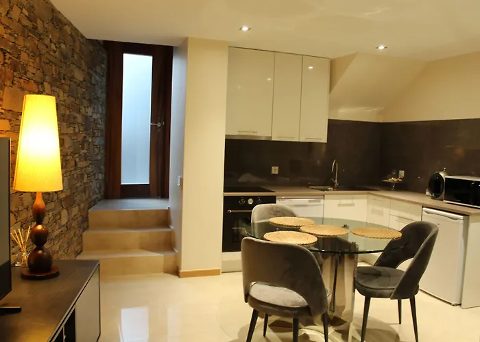 Mountain Whisper * Gondramaz