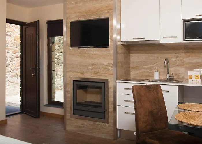 Mountain Whisper * Gondramaz